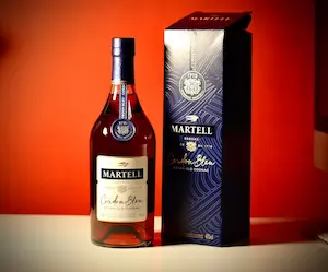 Imagem de uma garrafa de conhaque Martell